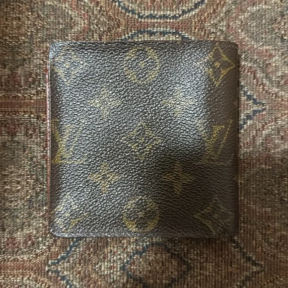 Men’s LV monogram compact wallet! - Picture 2 of 10